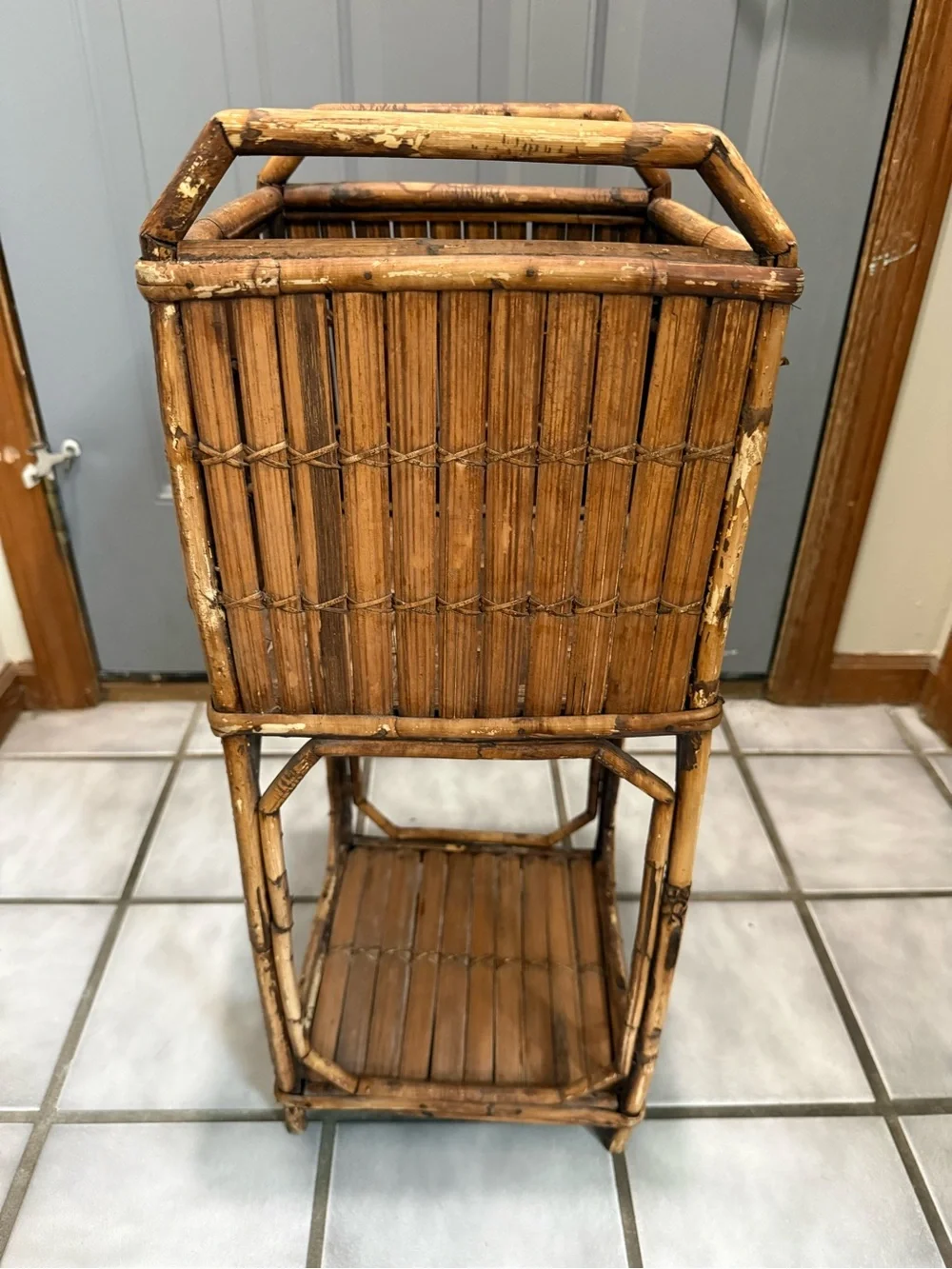 Vintage 1970’s Bamboo Split Reed Tall Planter Stand in Warm Brown